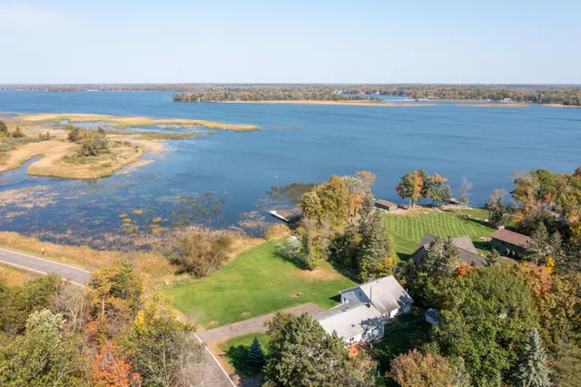 $599,000 | 900 Father Hennepin Park Road, Isle, MN 56342