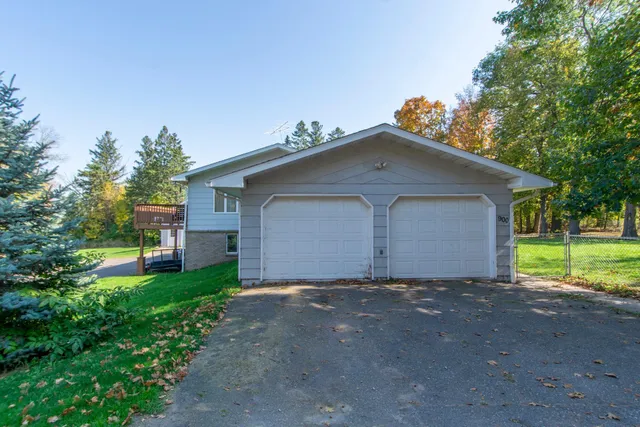 $599,000 | 900 Father Hennepin Park Road, Isle, MN 56342