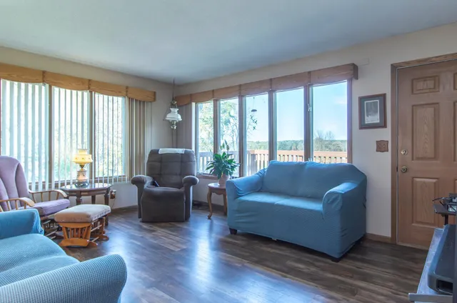 $599,000 | 900 Father Hennepin Park Road, Isle, MN 56342