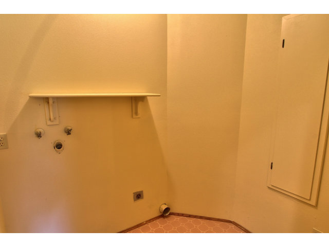 597 Paradise Road Salinas, CA 93907 - Photo 18 of 24 Gallery Image 18