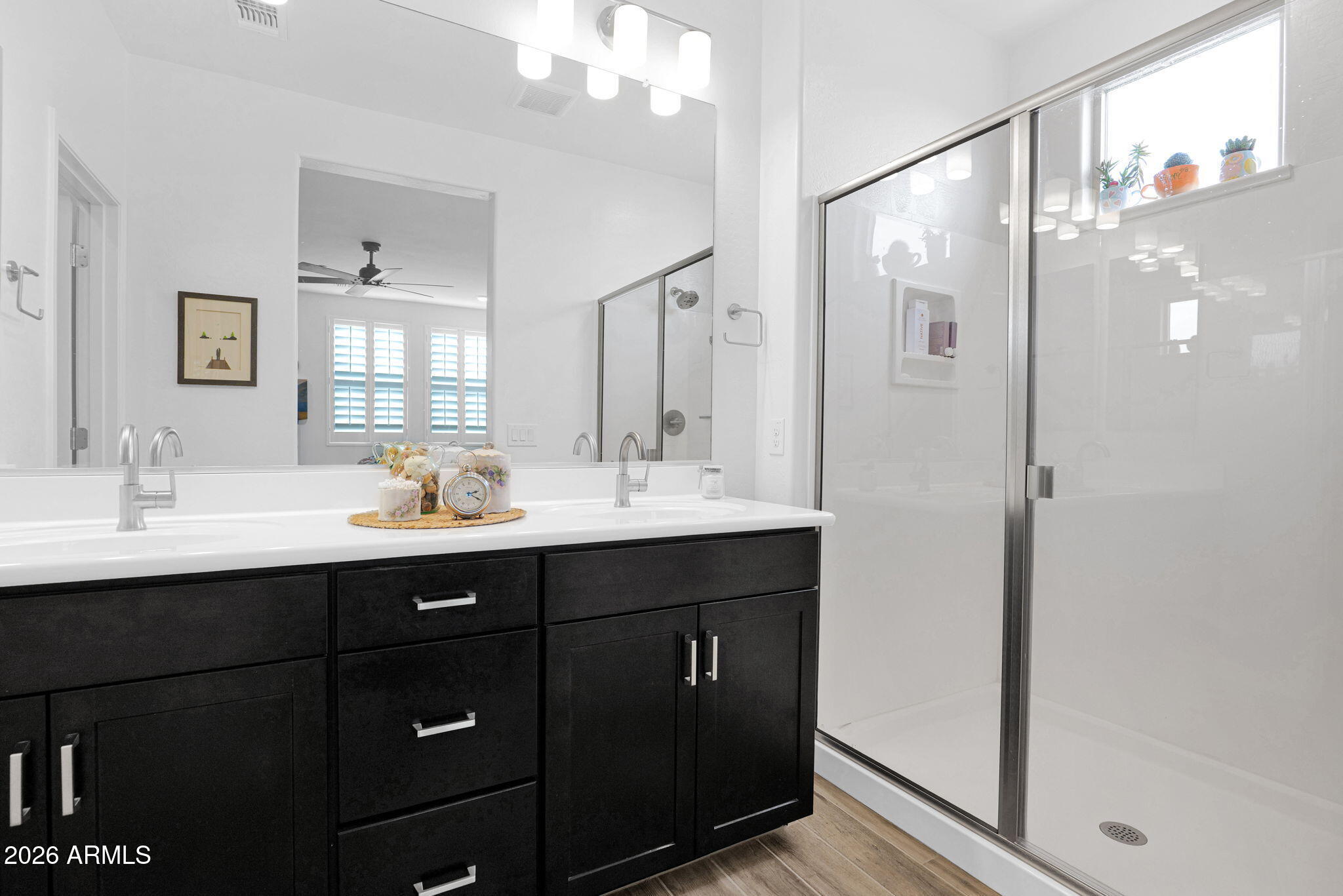 1917 East Hampton Lane, Unit 111 Gilbert, AZ 85295 - Photo 23 of 45 1917 Hampton 111 - 24Primary Bathroom