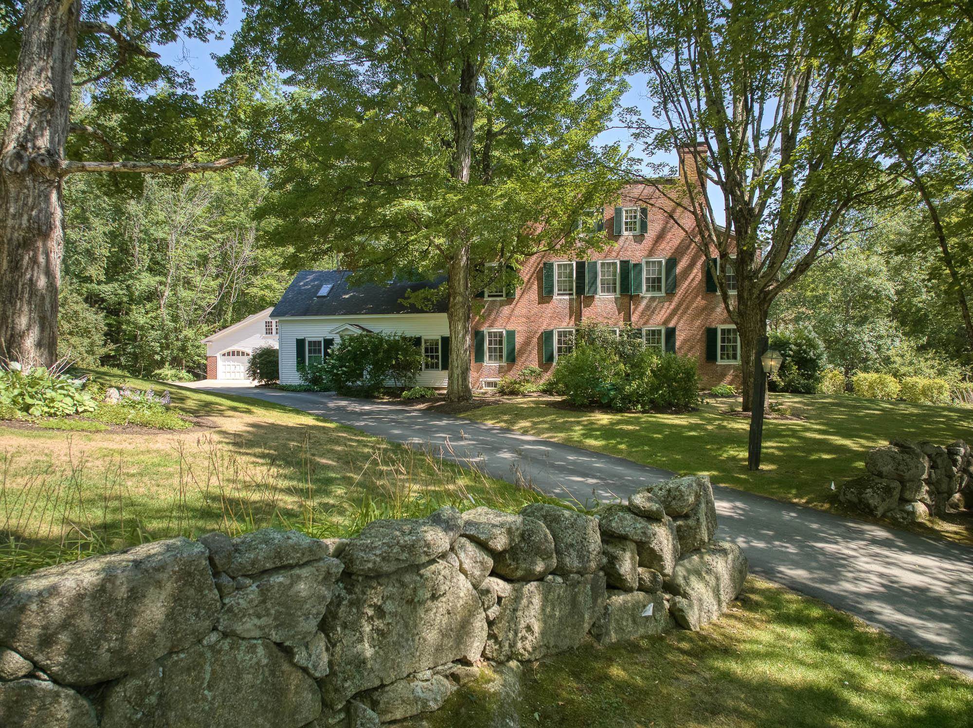 102 Jones Road Hillsborough, NH 03244 - Photo 1 of 40 Gallery Image 1