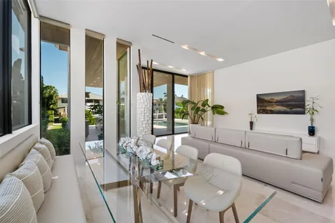 $12,999,999 | 2421 Barcelona Drive, Fort Lauderdale, FL 33301