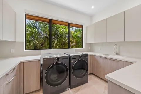 $12,999,999 | 2421 Barcelona Drive, Fort Lauderdale, FL 33301