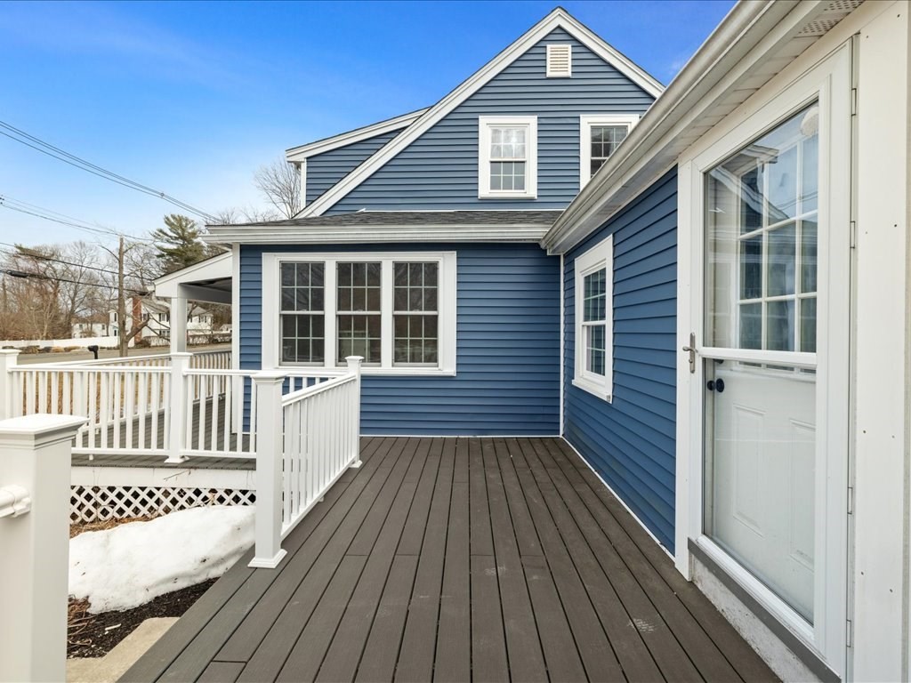 555 Webster Street Marshfield, MA 02050 - Photo 3 of 36