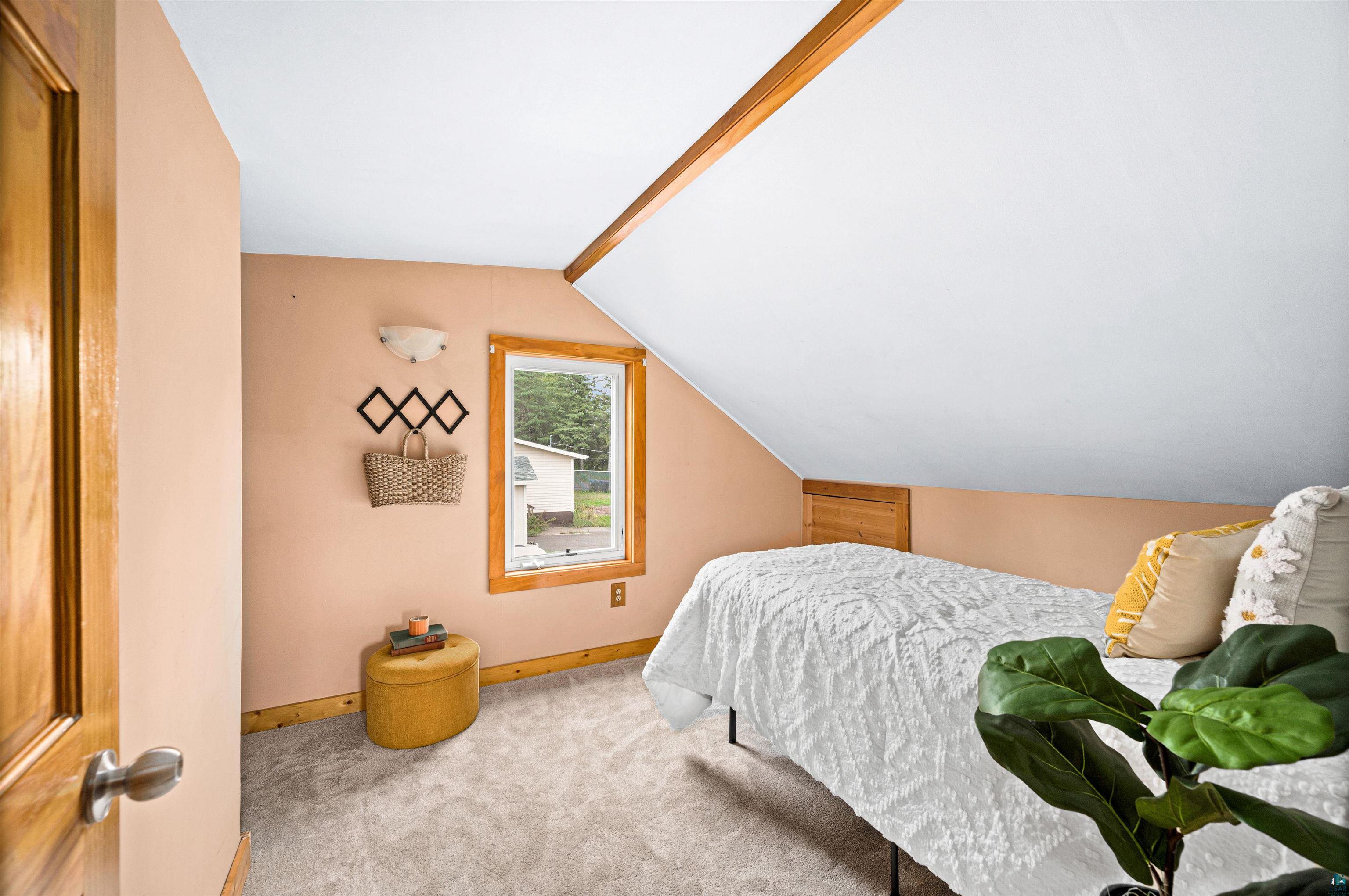 4203 Trinity Road Duluth, MN 55811 - Photo 12 of 25