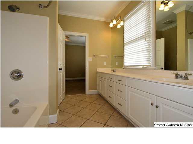 315 Christopher Cove Sterrett, AL 35147 - Photo 19 of 32