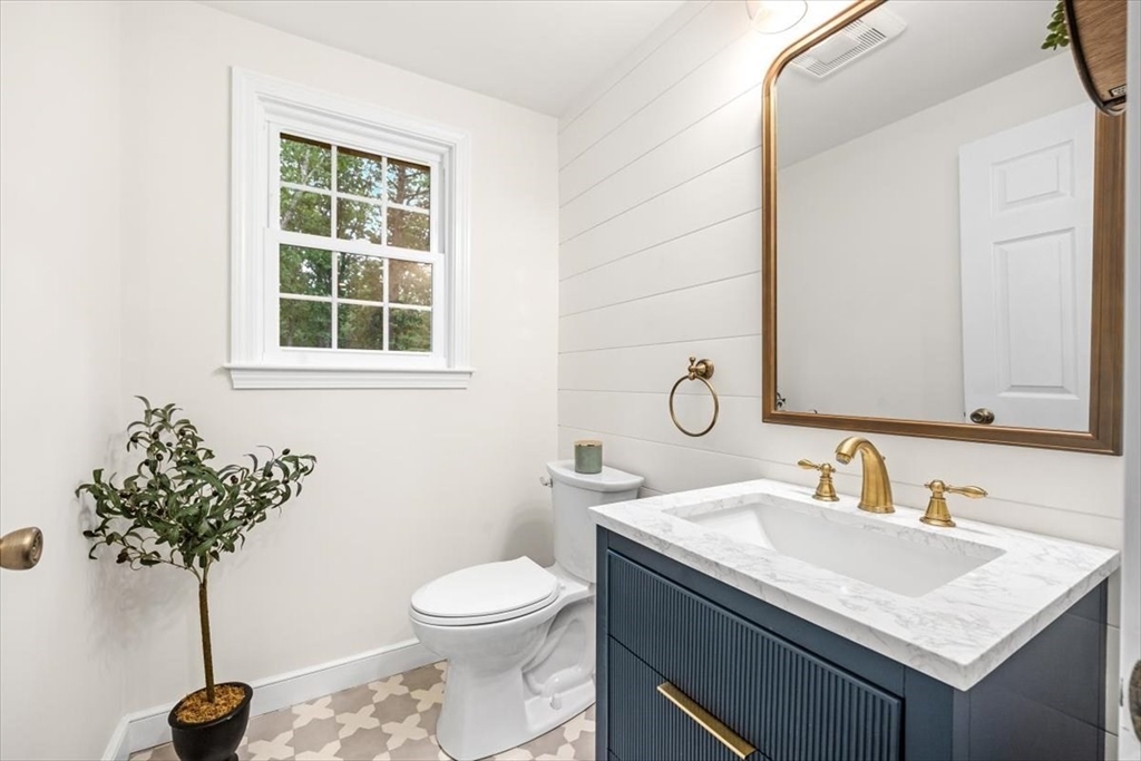 98 Old Forge Road Scituate, MA 02066 - Photo 11 of 29