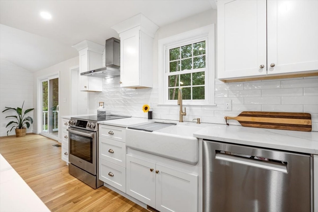 98 Old Forge Road Scituate, MA 02066 - Photo 5 of 29