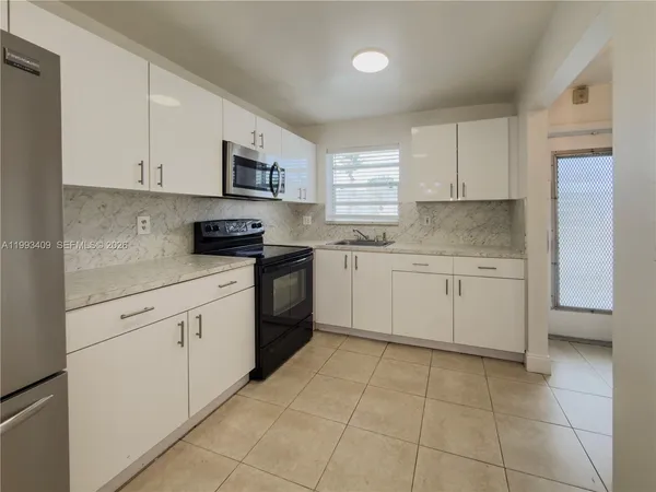 $1,800 | 609 South State Road 7, Unit 1C, Margate, FL 33068