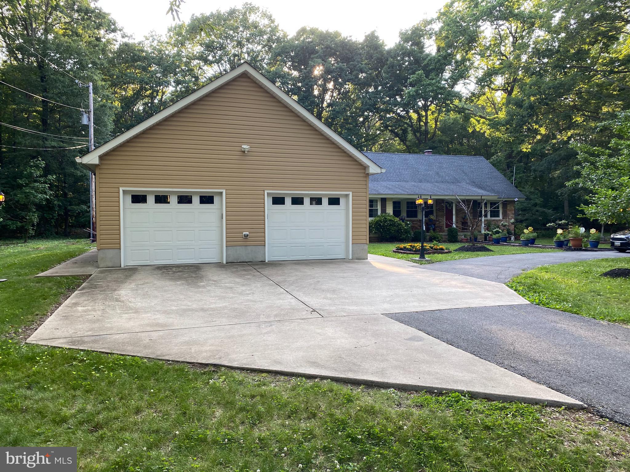 Oversized (32'x26') Garage built in 2014.