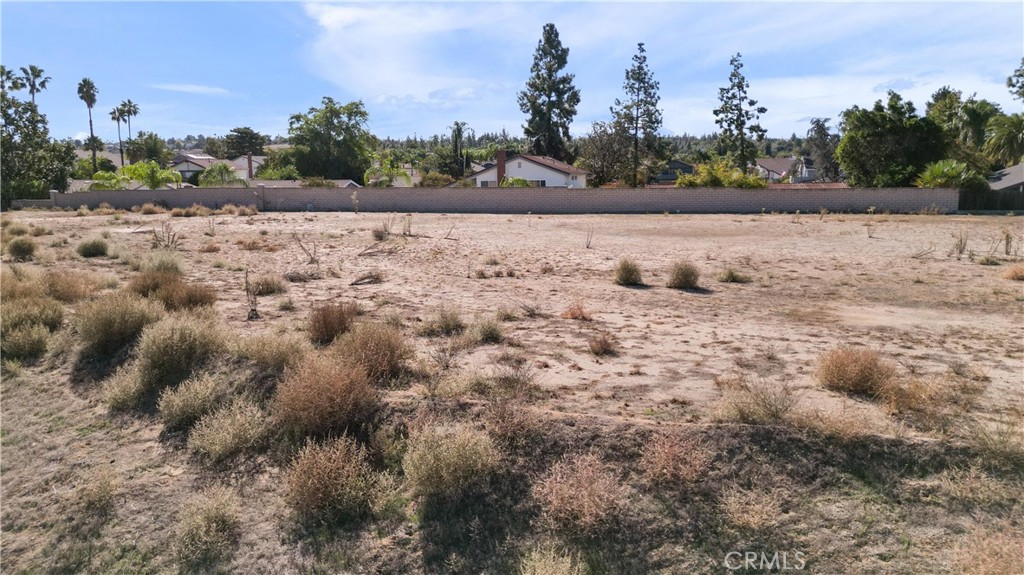 6204 Claridge Drive Riverside, CA 92506 - Photo 12 of 27