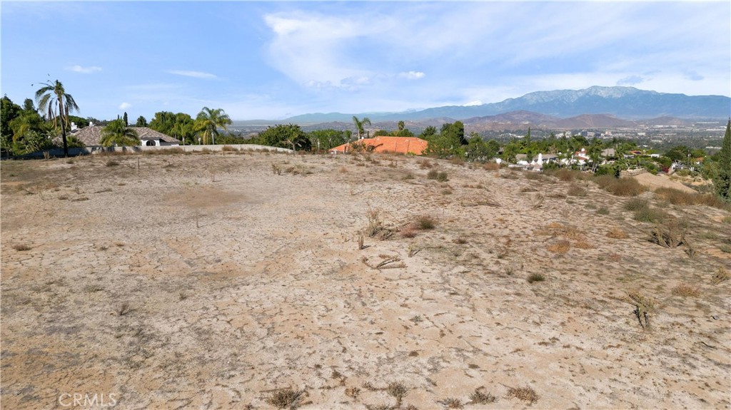 6204 Claridge Drive Riverside, CA 92506 - Photo 14 of 27