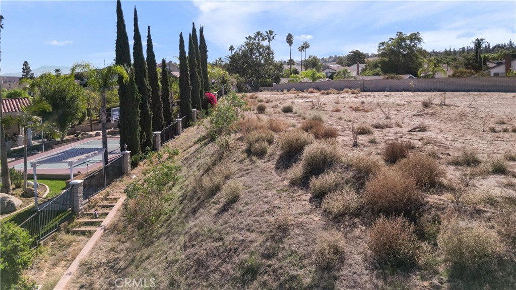 6204 Claridge Drive Riverside, CA 92506 - Photo 10 of 27