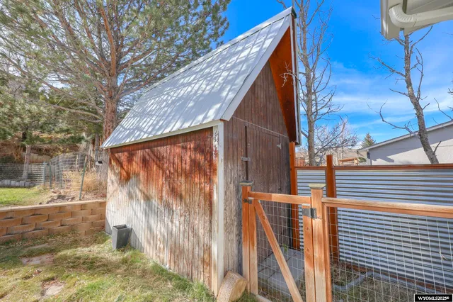 $369,900 | 200 Apache Avenue, Green River, WY 82935