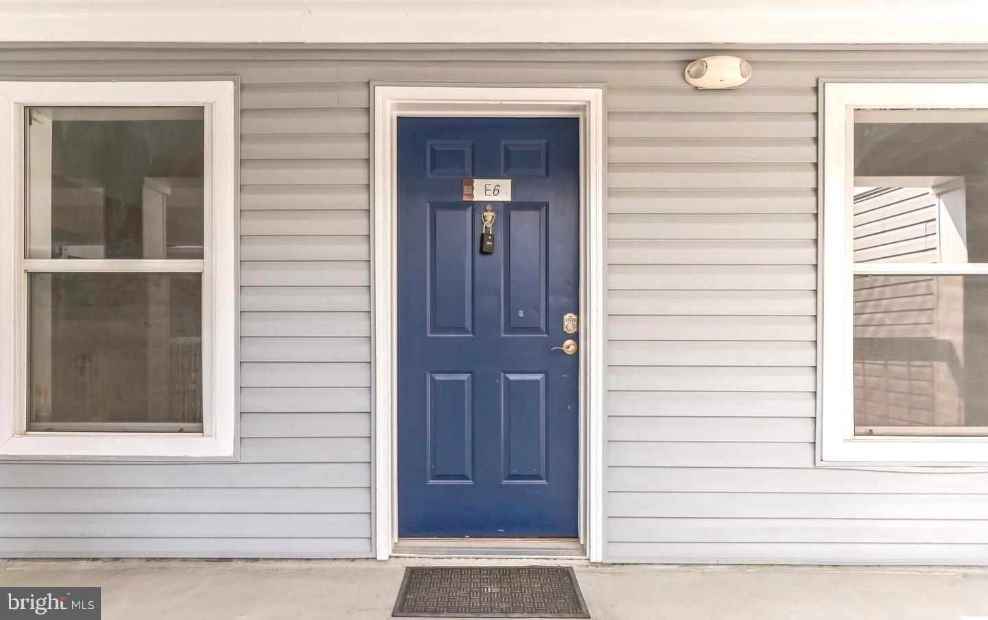 3179 Summit Square Drive, Unit 2E6 Oakton, VA 22124 - Photo 1 of 54