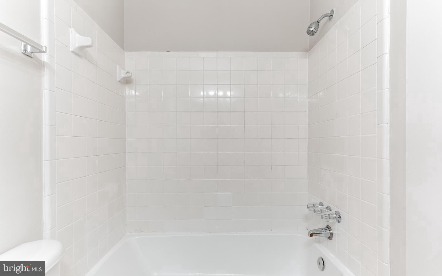 3179 Summit Square Drive, Unit 2E6 Oakton, VA 22124 - Photo 23 of 54