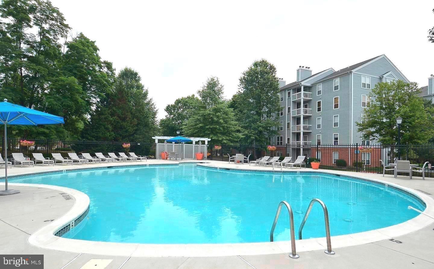 3179 Summit Square Drive, Unit 2E6 Oakton, VA 22124 - Photo 39 of 54