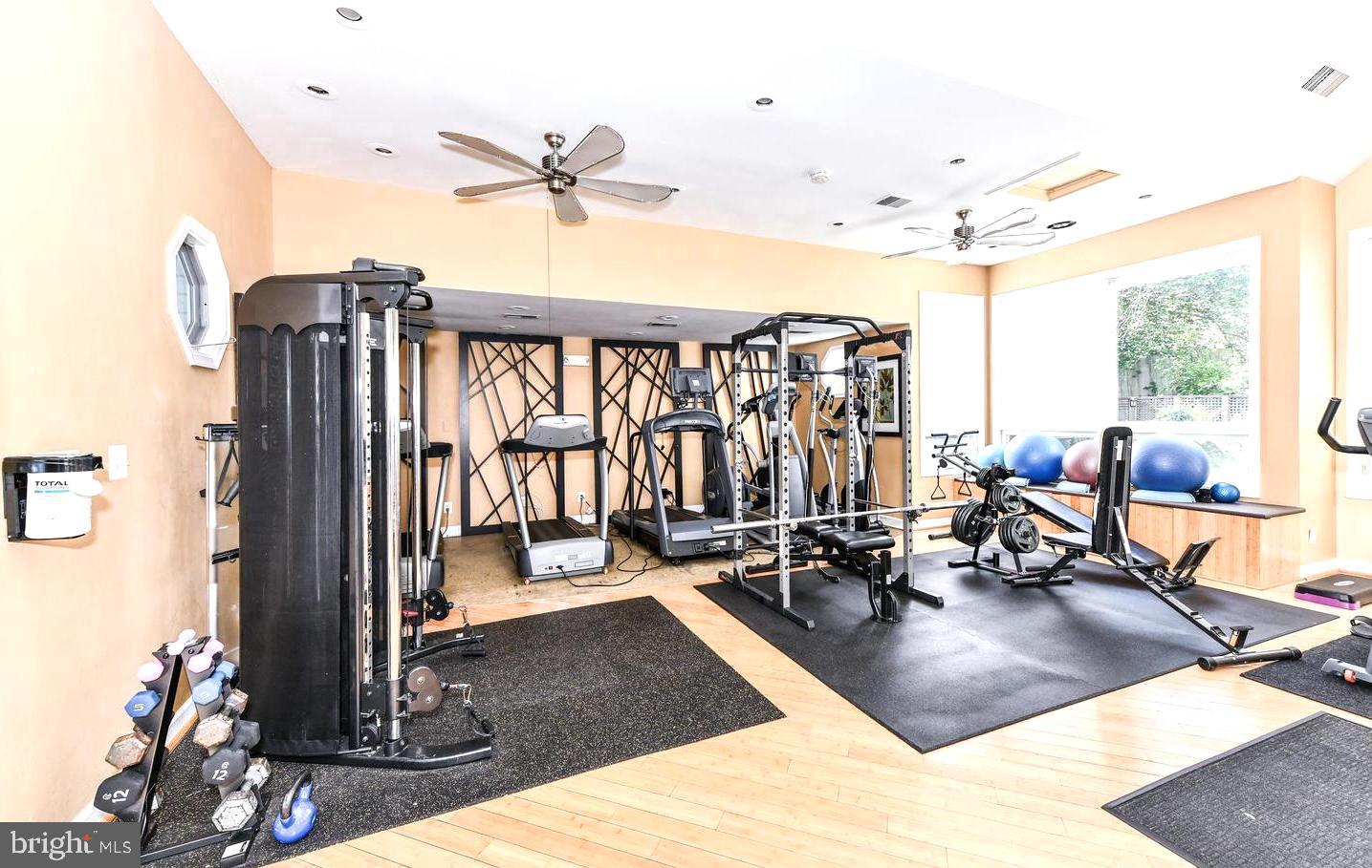 3179 Summit Square Drive, Unit 2E6 Oakton, VA 22124 - Photo 43 of 54