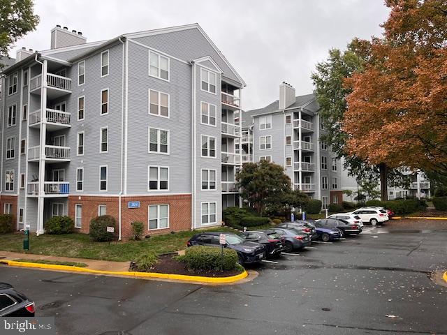 3179 Summit Square Drive, Unit 2E6 Oakton, VA 22124 - Photo 47 of 54