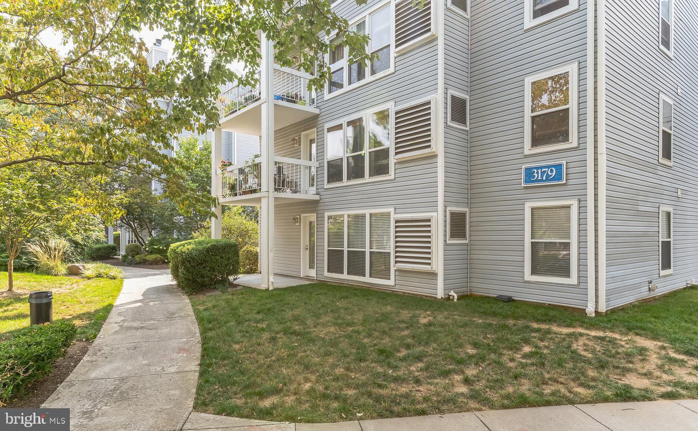 3179 Summit Square Drive, Unit 2E6 Oakton, VA 22124 - Photo 48 of 54