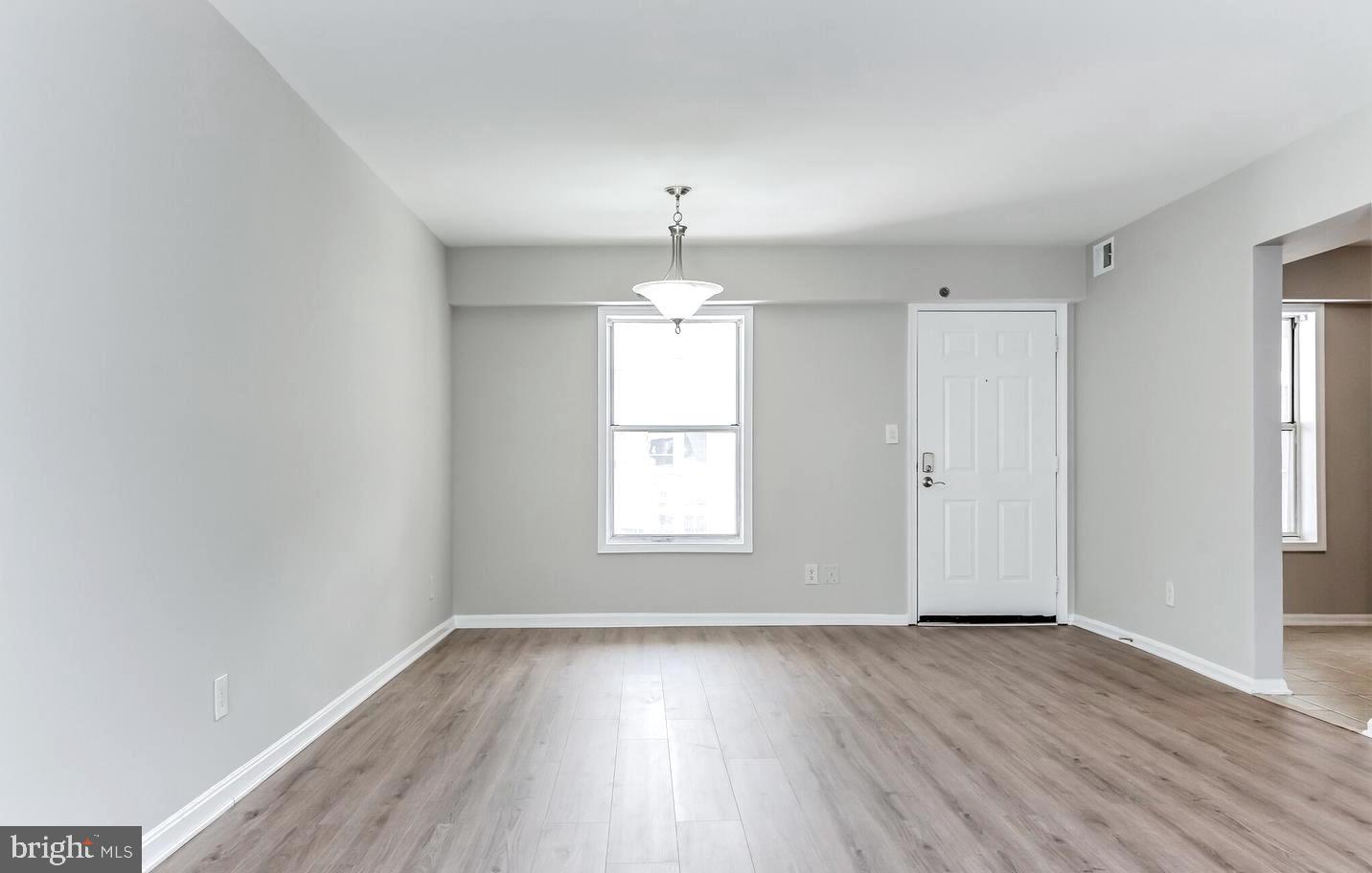 3179 Summit Square Drive, Unit 2E6 Oakton, VA 22124 - Photo 9 of 54