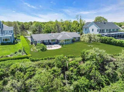 $2,799,000 | 2100 Sound Drive, Greenport, NY 11944