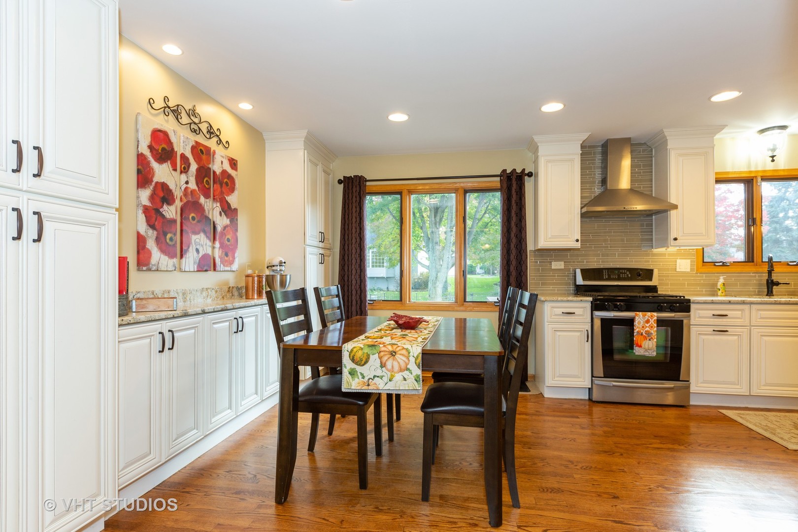 2512 High Meadow Road Naperville, IL 60564 - Photo 8 of 35