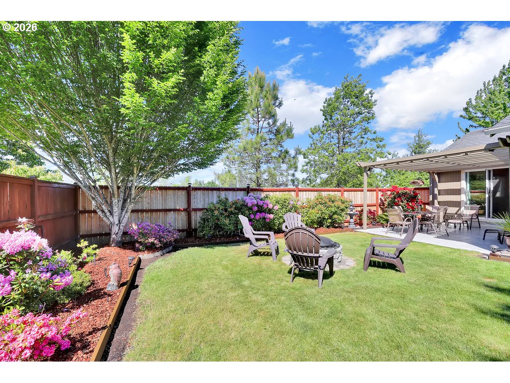 87836 8th Street Veneta, OR 97487 - Photo 14 of 25 a view of an outdoor sitting area