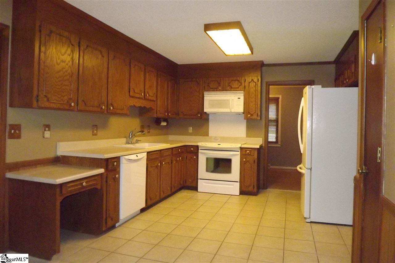 938 Fargo Street Mauldin, SC 29662 - Photo 5 of 30 Gallery Image 5