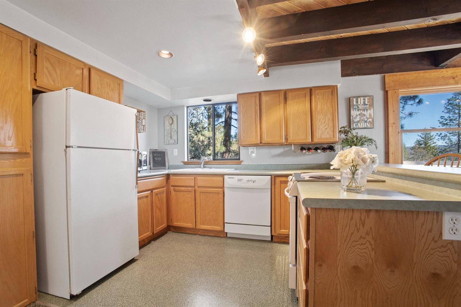 23521 Pack Trail Road Sonora, CA 95370 - Photo 11 of 48 Gallery Image 11