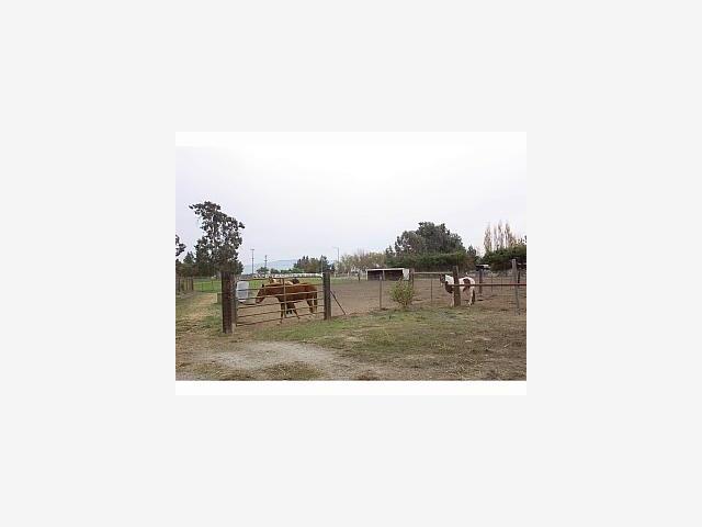 400 Lone Tree Road Hollister, CA 95023 - Photo 8 of 8 Gallery Image 8