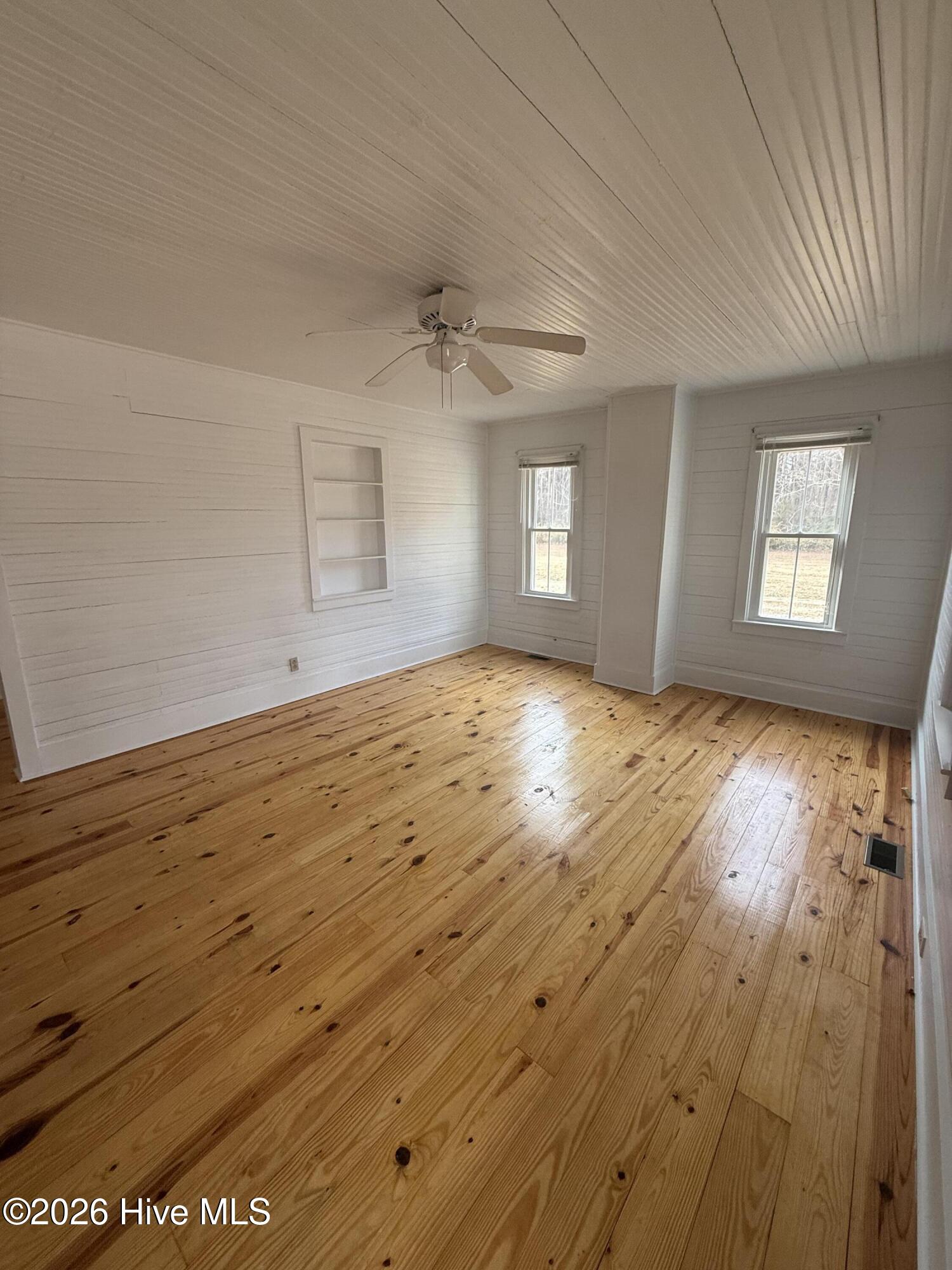 460 Burnt Mill Road Edenton, NC 27932 - Photo 3 of 21 Living Area