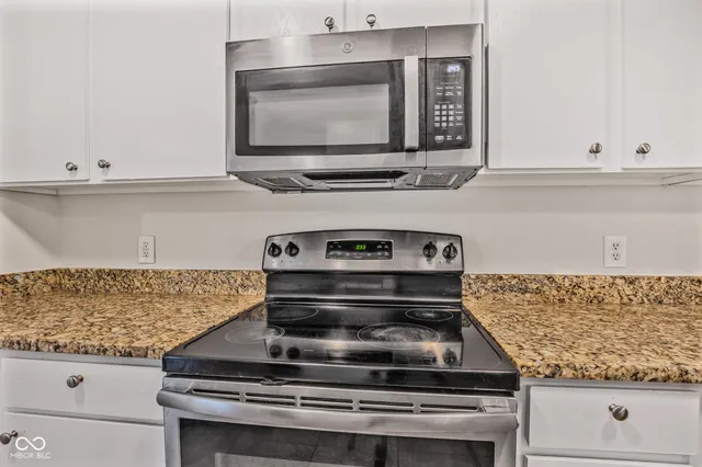 $287,500 | 1940 Orchid Bloom Drive, Indianapolis, IN 46231