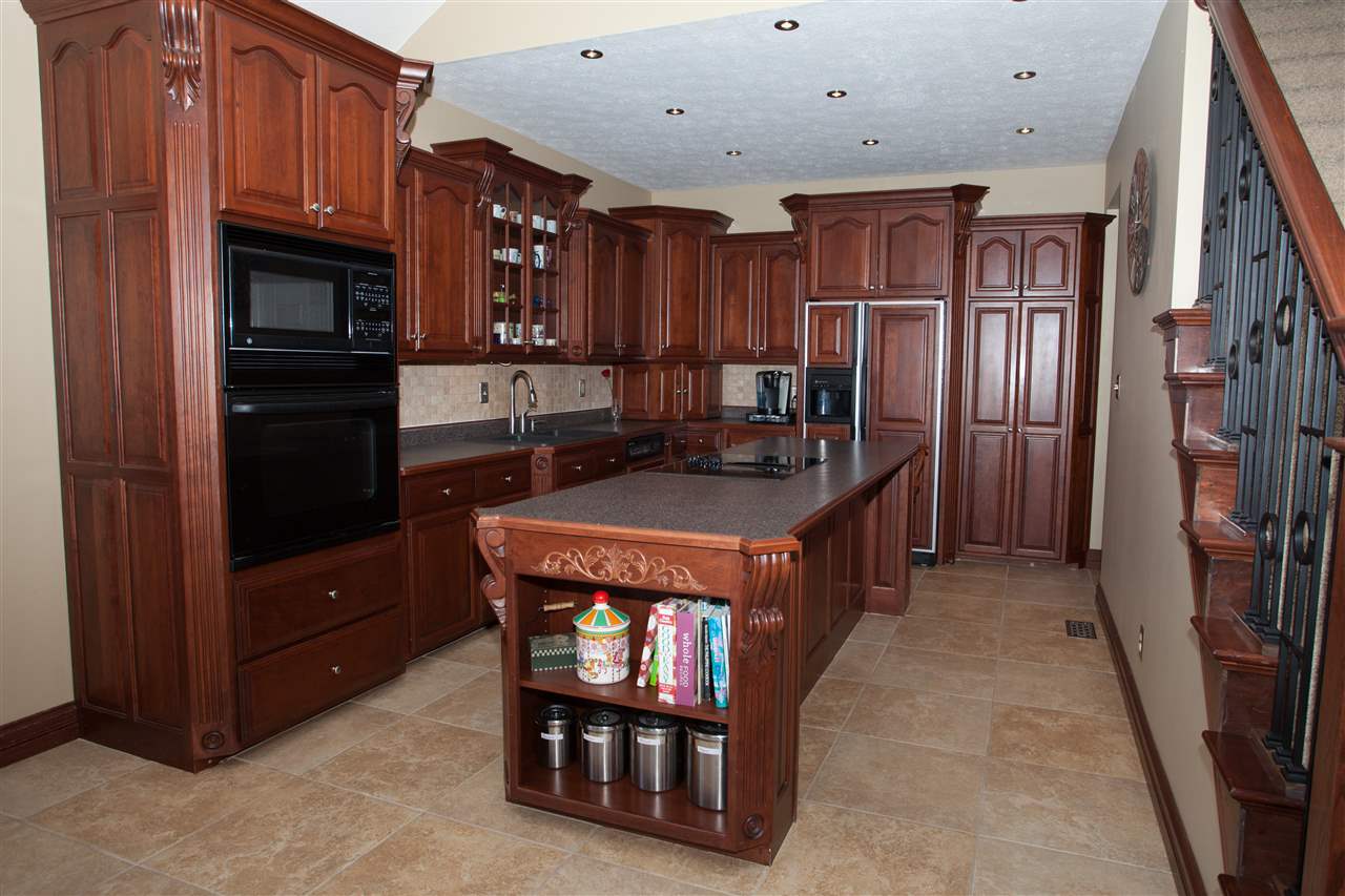 305 Sunset Lane Bedford, IN 47421 - Photo 3 of 36 Gallery Image 3