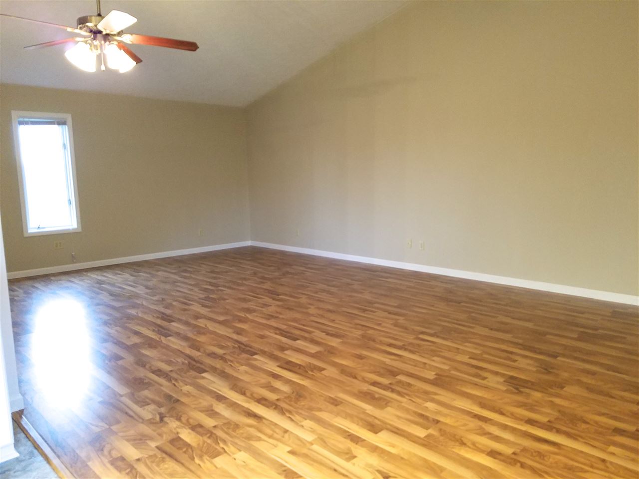 305 Sunset Lane Bedford, IN 47421 - Photo 32 of 36 Gallery Image 32