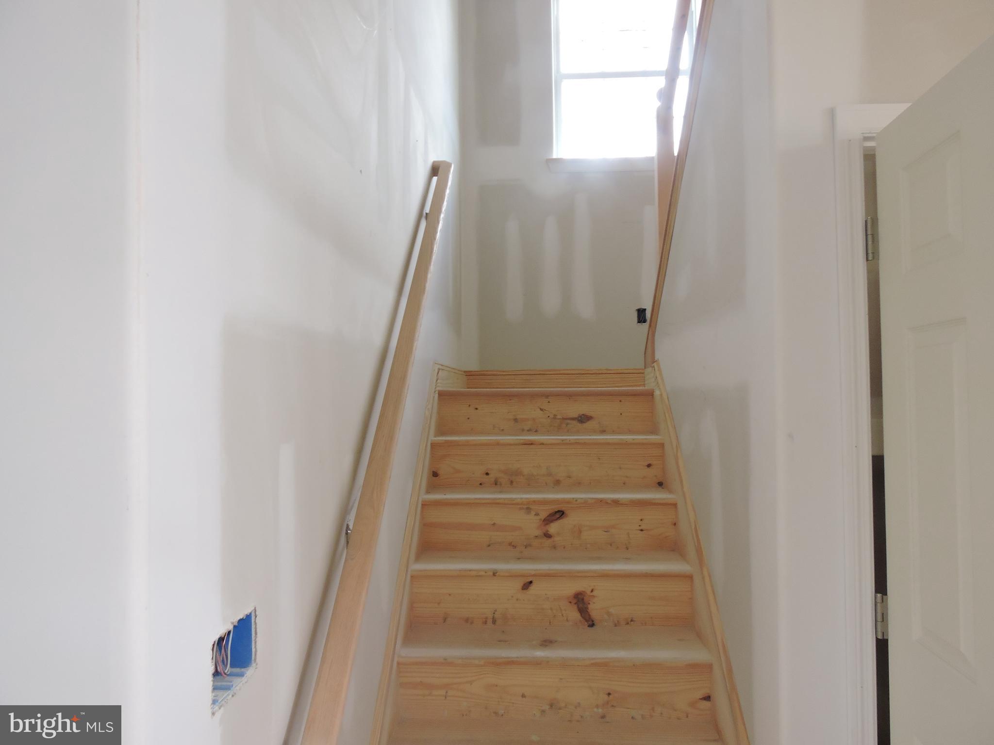 638 Ebersole Road Reading, PA 19605 - Photo 6 of 22 Gallery Image 6