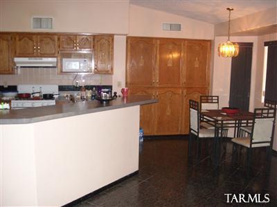 2612 West Capistrano Road Tucson, AZ 85746 - Photo 12 of 22 Gallery Image 12