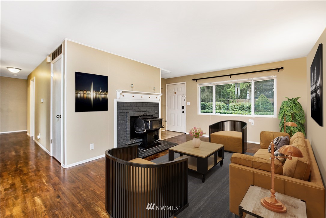 4016 Northeast 22nd Place Renton, WA 98056 - Photo 4 of 15