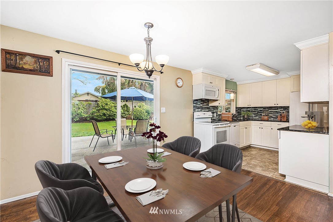 4016 Northeast 22nd Place Renton, WA 98056 - Photo 6 of 15