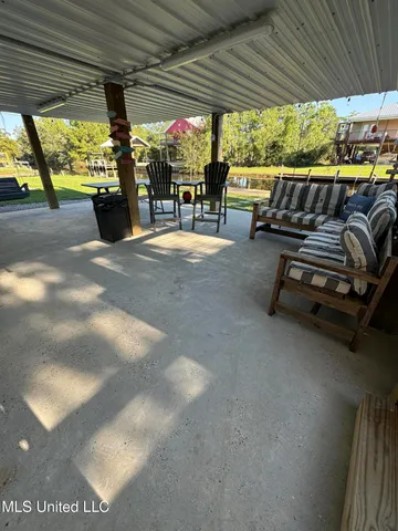 $2,400 | 4010 Blue Jay Street, Bay St. Louis, MS 39520