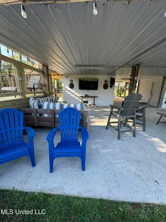 $2,400 | 4010 Blue Jay Street, Bay St. Louis, MS 39520