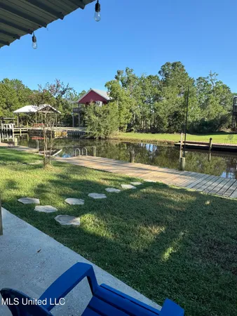 $2,400 | 4010 Blue Jay Street, Bay St. Louis, MS 39520