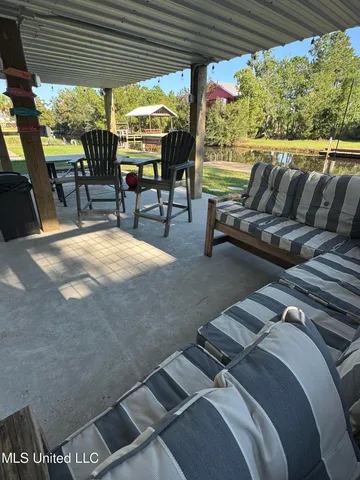 $2,400 | 4010 Blue Jay Street, Bay St. Louis, MS 39520