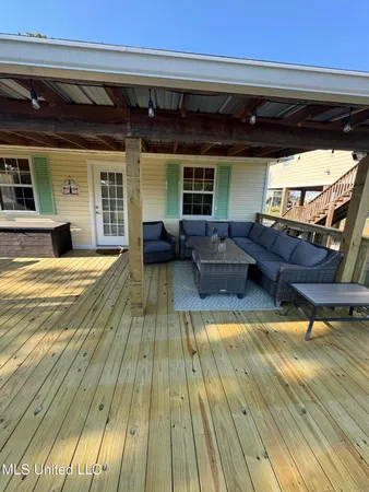 $2,400 | 4010 Blue Jay Street, Bay St. Louis, MS 39520