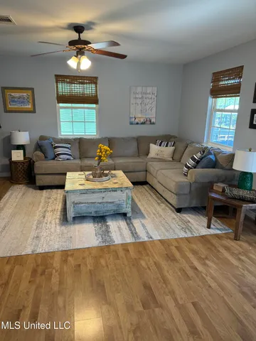 $2,400 | 4010 Blue Jay Street, Bay St. Louis, MS 39520