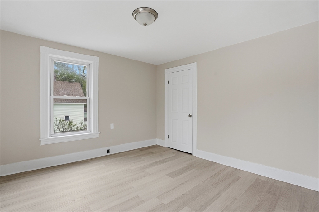 5 Russell Avenue Ashburnham, MA 01430 - Photo 21 of 33