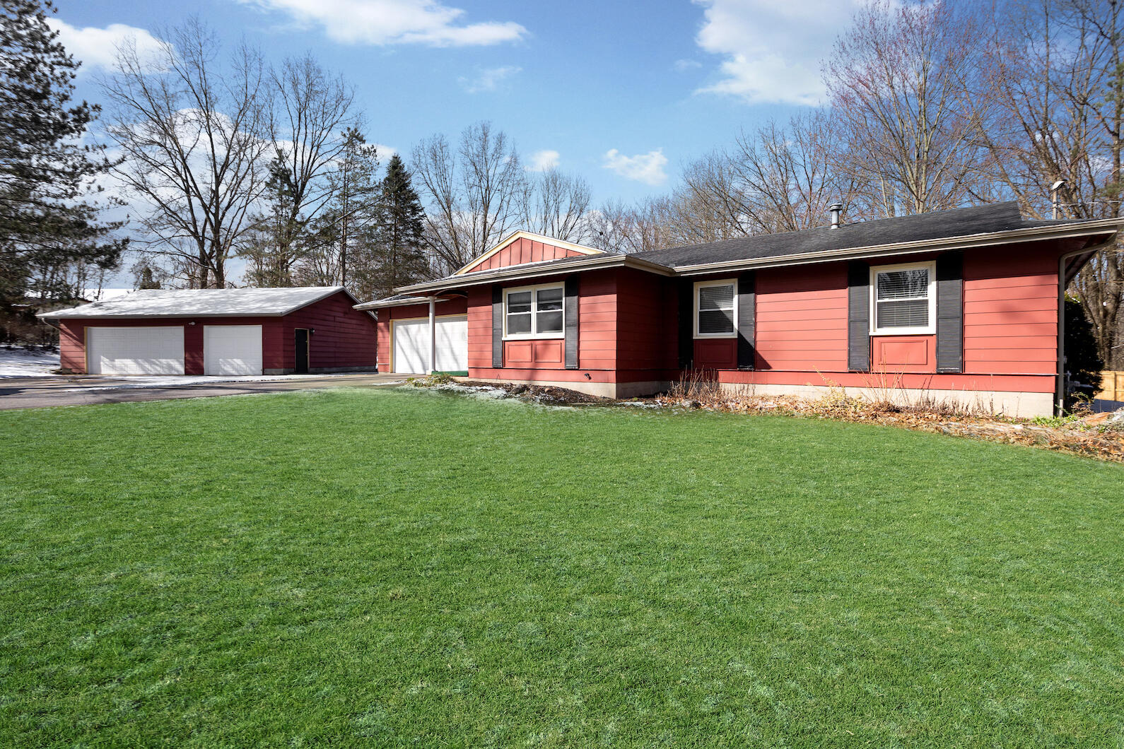 2890 Noon Road Jackson, MI 49201 - Photo 2 of 40 0N0A3747
