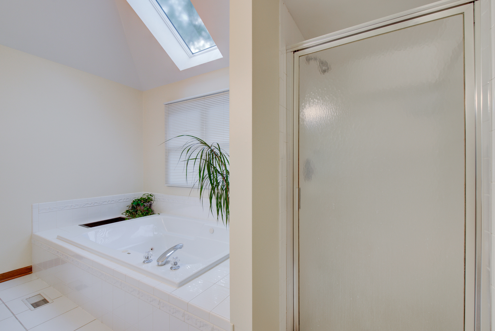 2327 Snapdragon Road Naperville, IL 60564 - Photo 20 of 42 Gallery Image 20