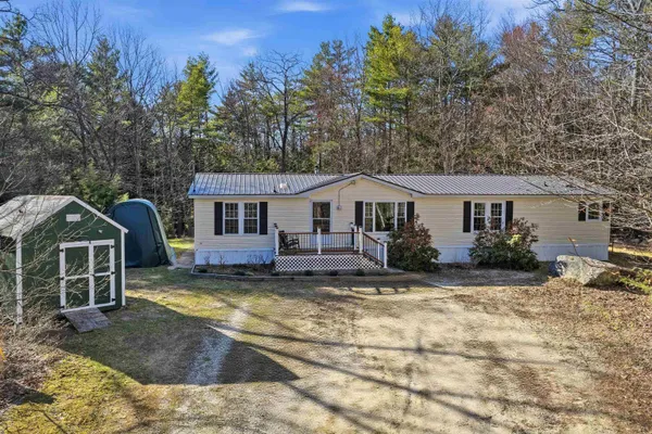 $399,900 | 13 Jeffrey Drive, Northwood, NH 03261